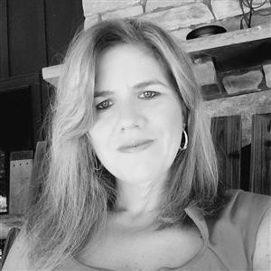 Mary Clanton headshot